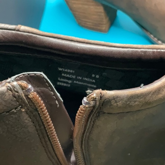 Cole Haan NWOT Dark Brown Leather 3 inch Heel, Size 9 - Picture 7 of 7